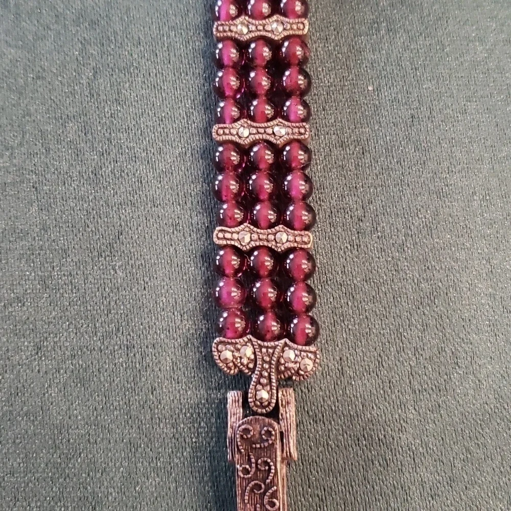Victorian Garnet And Rhinestone watch Bohemian And Vintage Style - Picture 4 of 7